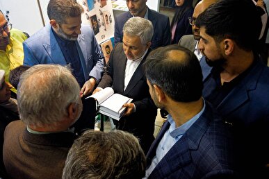 رونمایی از چهار اثر تازه انتشارات سرو با حضور معاون راهبردی و امور مجلس رئیس جمهور در نمایشگاه کتاب تهران