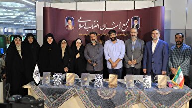 دست خالی ادبیات انقلاب در داستان کوتاه/ برای پیشرفت ادبیات داستانی باید ذوق ایرانی را بشناسیم