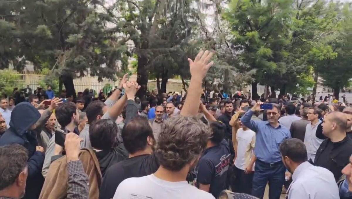 بهجای مسائل حاشیهای، مطالبات اساسی مردم بپردازید