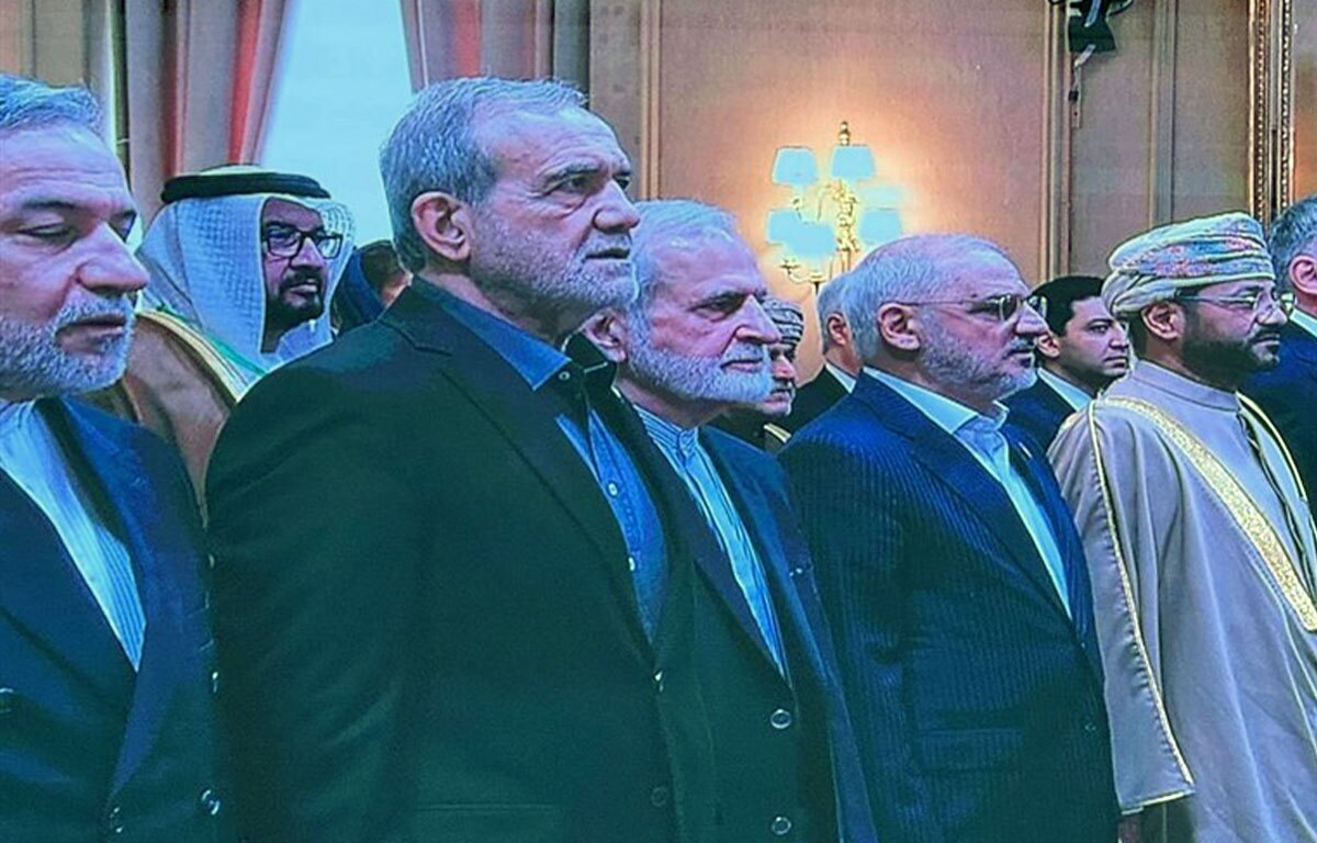 حضور پزشکیان و عراقچی در مجمع گفتگوی تهران