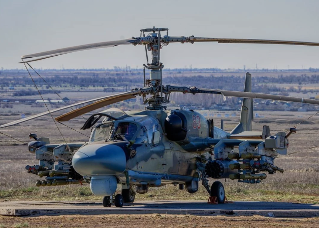 معرفی هلیکوپتر کاموف ۵۲ ، قدرتمند ترین بالگرد روسی که ویژگی های مشابه جت های جنگی دارد/ از رادار و درگیری هوایی تا اجکت با صندلی پران!