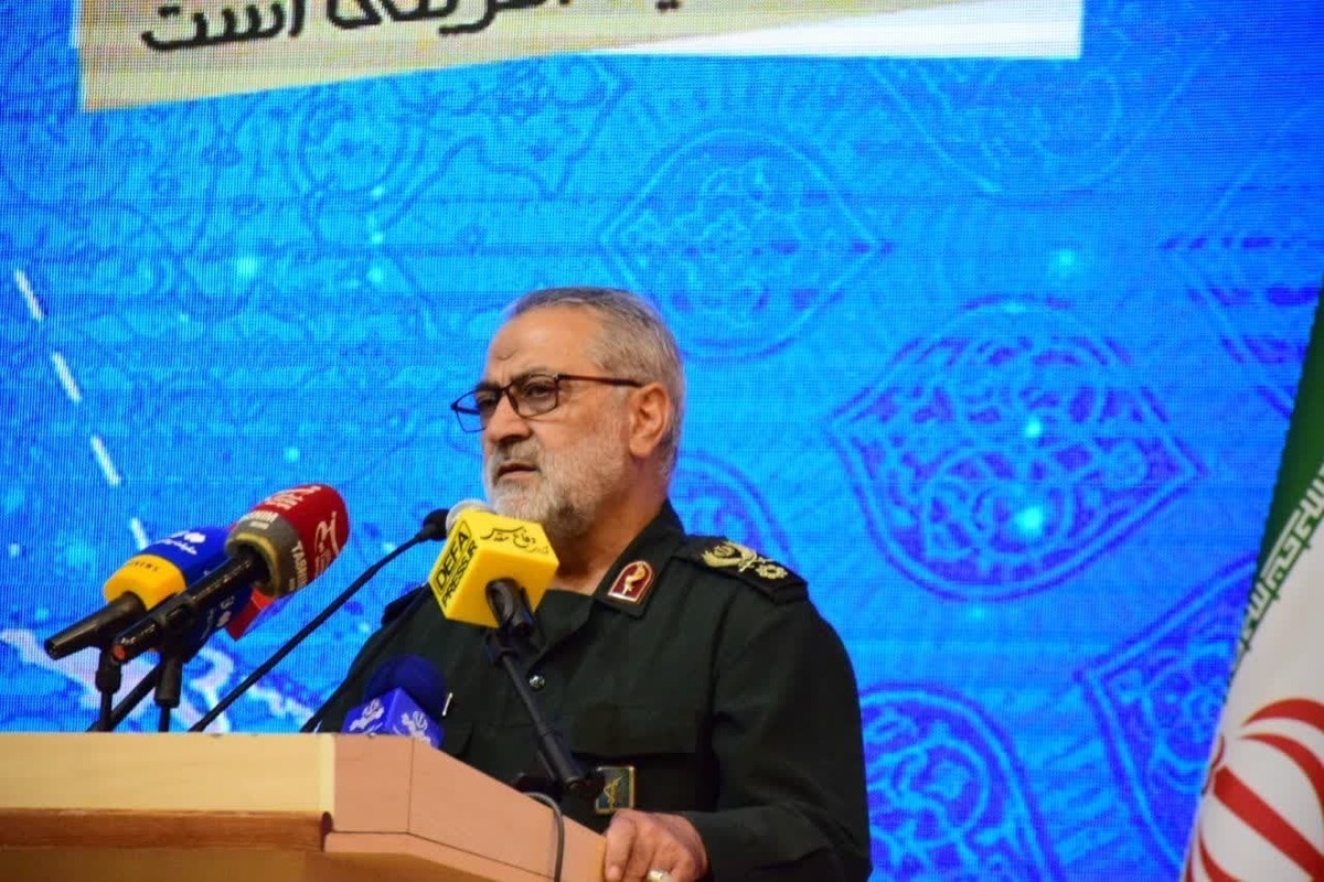انقلاب اسلامی ایران نظام سلطه جهانی را داغدار کرد