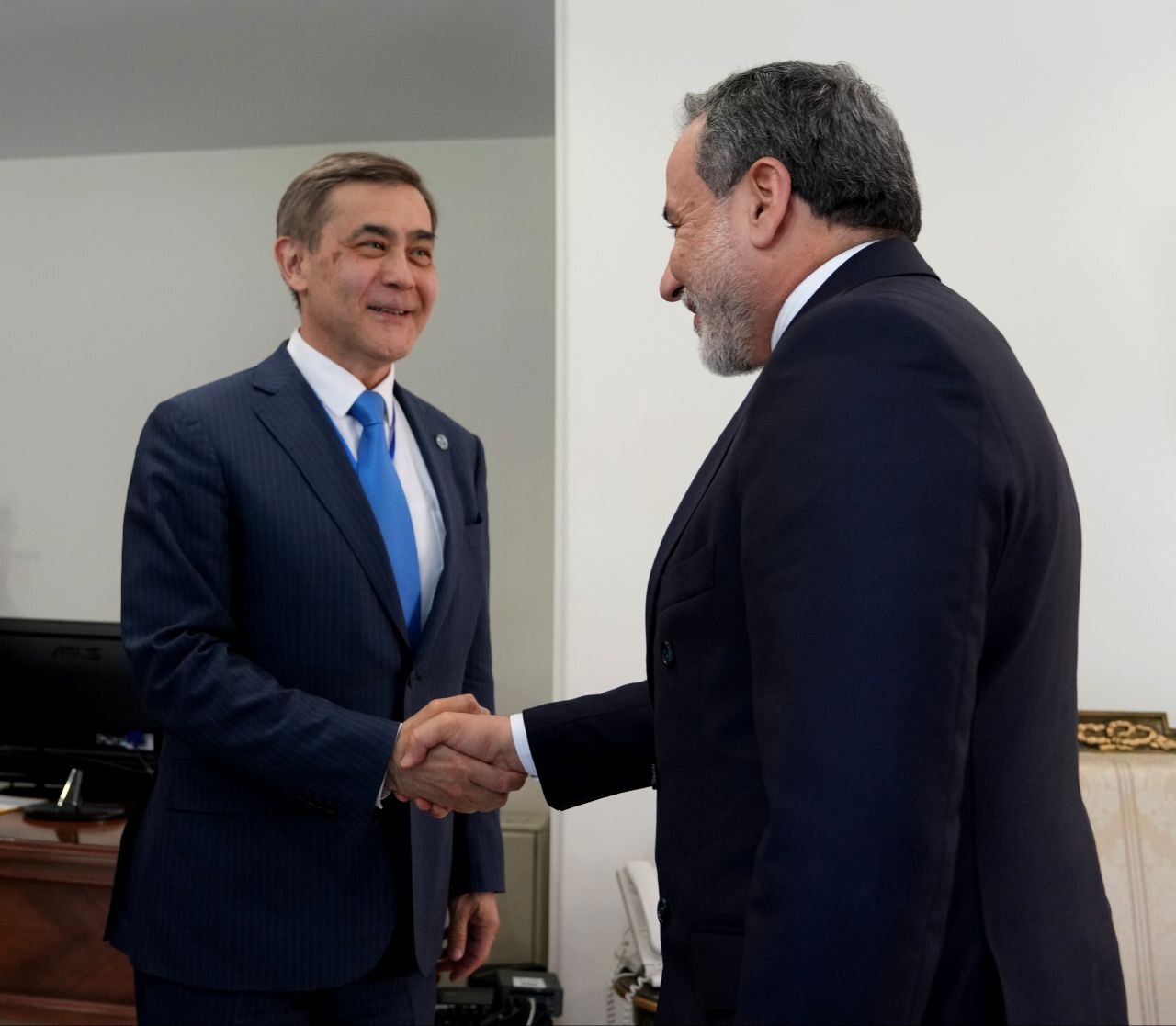 دیدار دبیرکل سازمان همکاری شانگهای با وزیر امور خارجه ایران در تهران