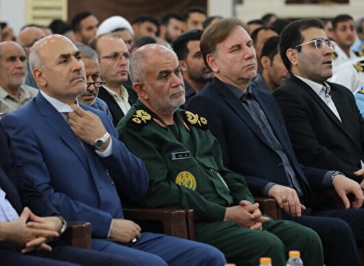 استاندار بوشهر: خدمت بی‌منت در ذهن مردم ماندگار می‌ماند