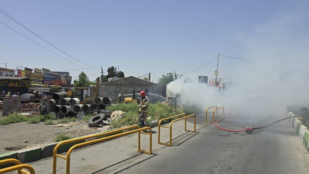 آتشسوزی در بازار آهن تهران آتشسوزی در بازار آهن تهران