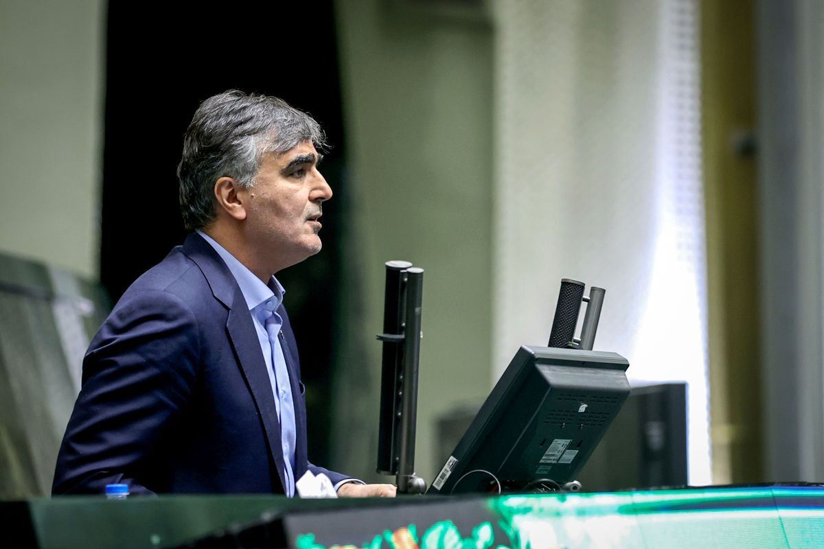 فرزین: امسال برنامه داریم ۱۰ میلیارد دلار تامین مالی ارزی داشته باشیم + فیلم