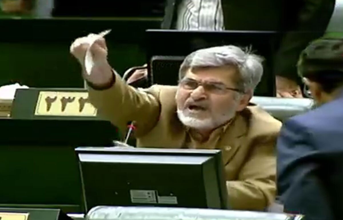 تنش و بحث میان نمایندگان بعد از سخنان یکی از نمایندگان مجلس درباره پالرمو!