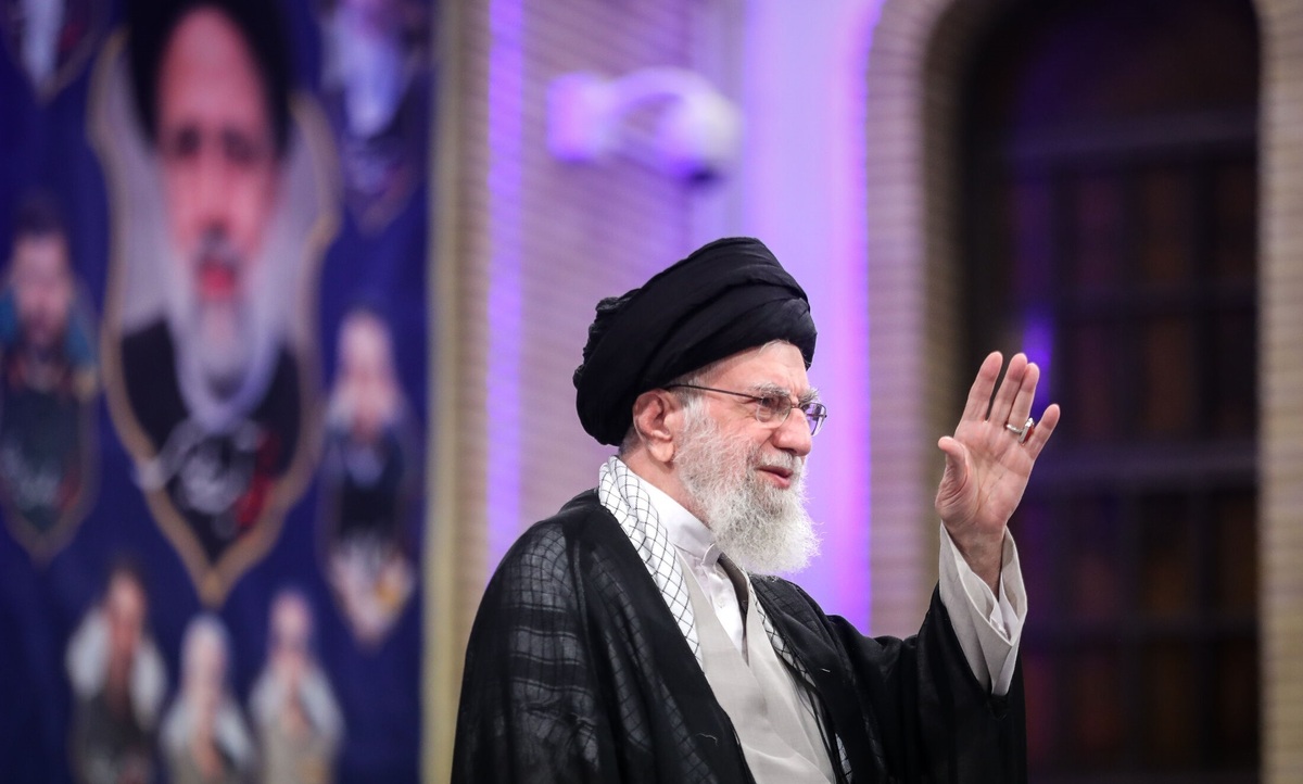 رهبر انقلاب: اینکه آمریکاییها بگویند به ایران اجازه غنیسازی نمیدهیم، غلط زیادی است / گمان نمیکنیم مذاکرات به نتیجه برسد و نمیدانیم چه خواهد شد + فیلم