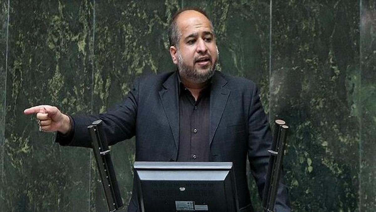 خضریان: محمدامین نیکجو با استعلام منفی از دستگاههای امنیتی امور وزارتخانه کار را در دست گرفته/ آقای پزشکیان! علت استعلام منفی او را پیگیری کنید + فیلم