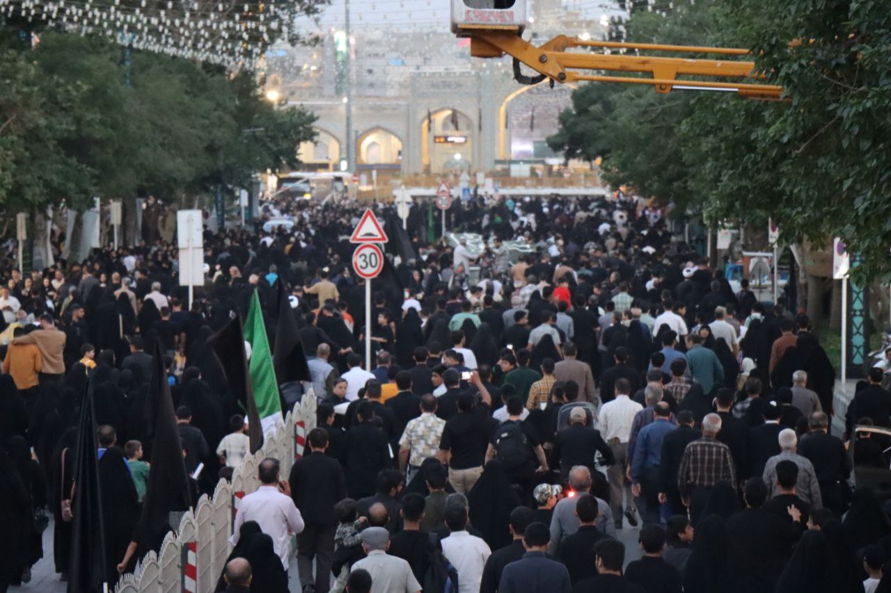 عطر خدمت در سالگرد شهادت؛ مشهد یادبود شهید رئیسی و همراهان را گرامی داشت عطر خدمت در سالگرد شهادت؛ مشهد یادبود شهید رئیسی و همراهان را گرامی داشت