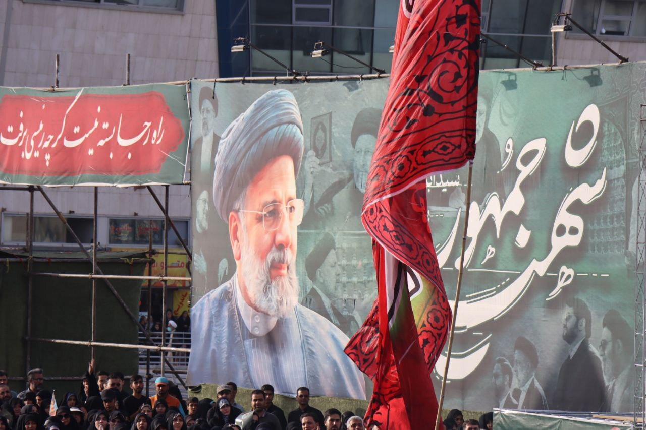 عطر خدمت در سالگرد شهادت؛ مشهد یادبود شهید رئیسی و همراهان را گرامی داشت