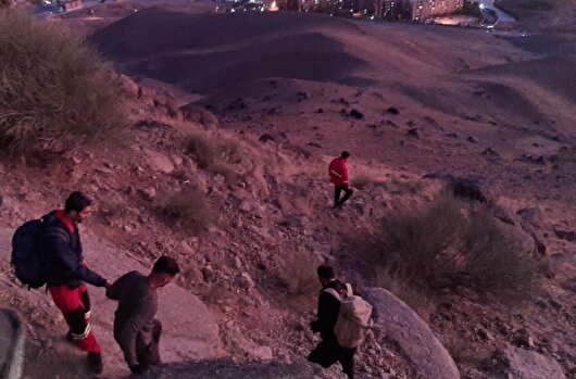سقوط خودرو به دره در زنجان پنج مصدوم بر جای گذاشت