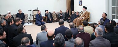 رهبر انقلاب: کسانی که در غزه و لبنان مقاومت می‌کنند در خط ائمه علیهم السلام و دین هستند/ گاهی دهن لقی و تحلیل غلط ما تاثیر تاریخی دارد + فیلم