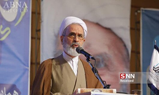 نباید به مذاکرات خوش بینی مطلق داشت