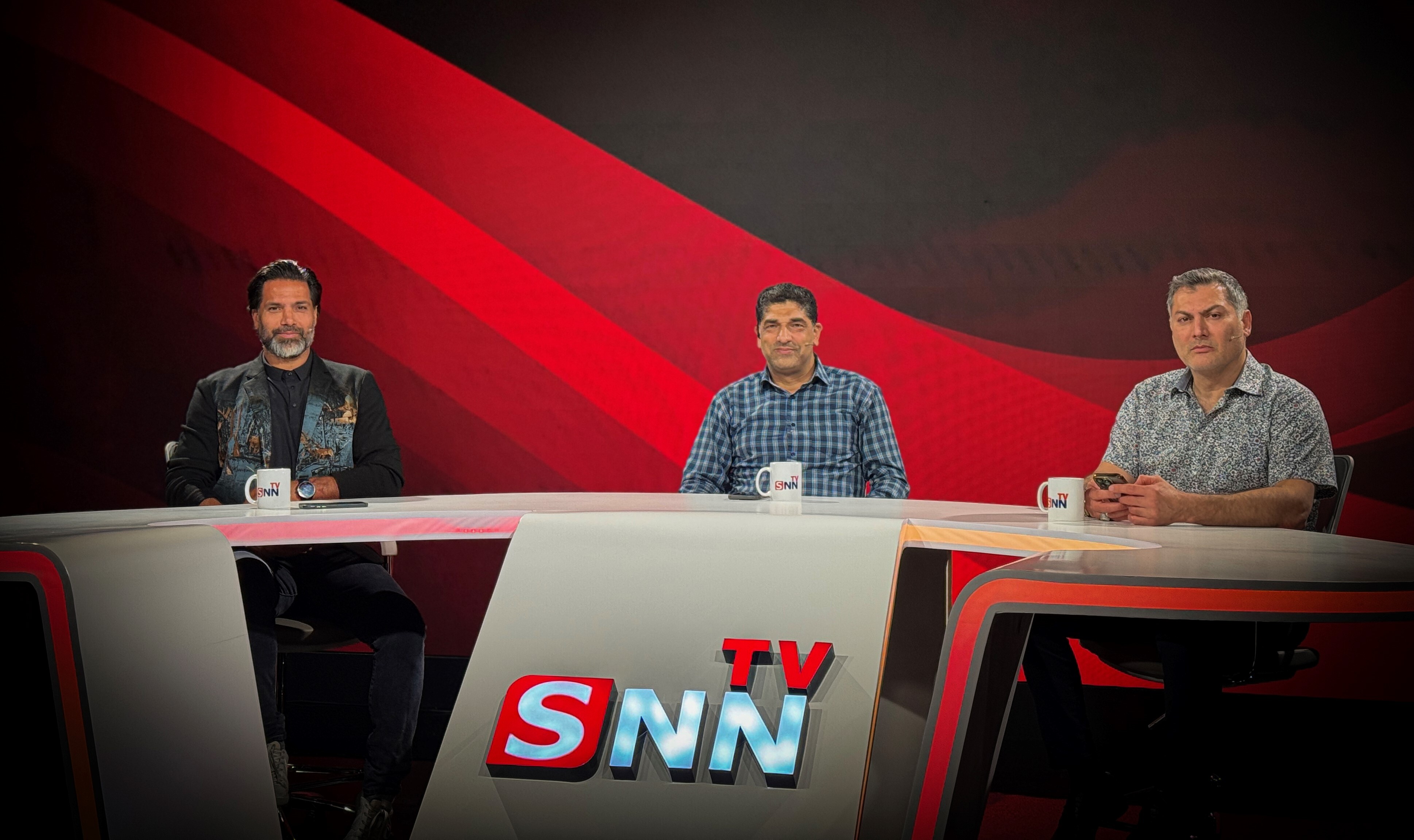 فیلم کامل گفتگوی هادی طباطبایی و امیرحسین صادقی با SNN TV