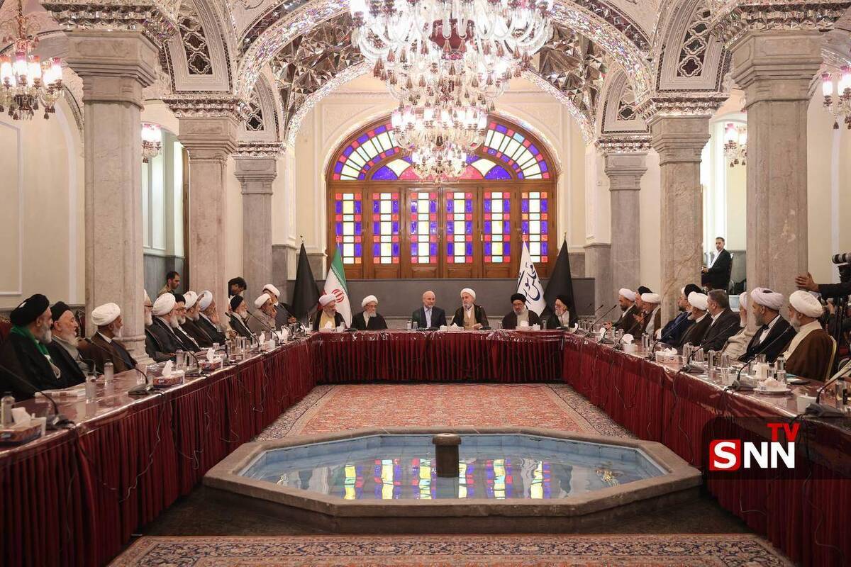 دیدار جمعی از ائمه جماعت مساجد تهران با رئیس مجلس شورای اسلامی+عکس