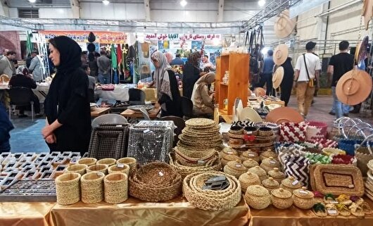 نمایشگاه توانمندسازی زنان روستایی و عشایری در قم برگزار شد