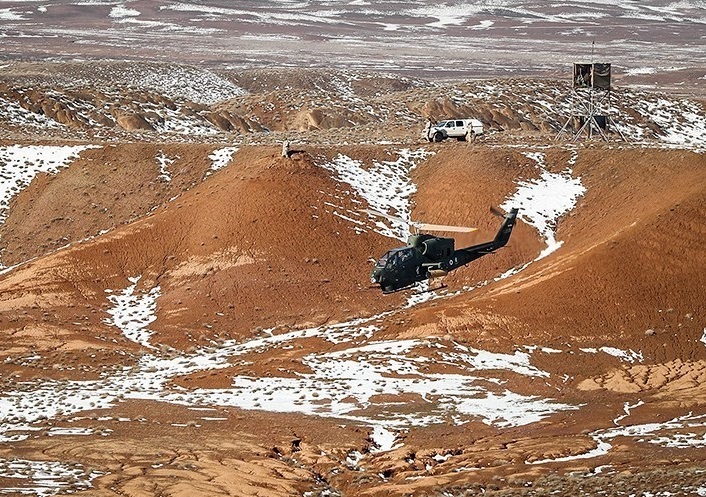 بررسی  بالگرد تهاجمی طوفان، قاتل پرنده ساخت ایران/ عملیات در شب و روز با قابلیت حمل همزمان 8 موشک ضد زره هوشمند