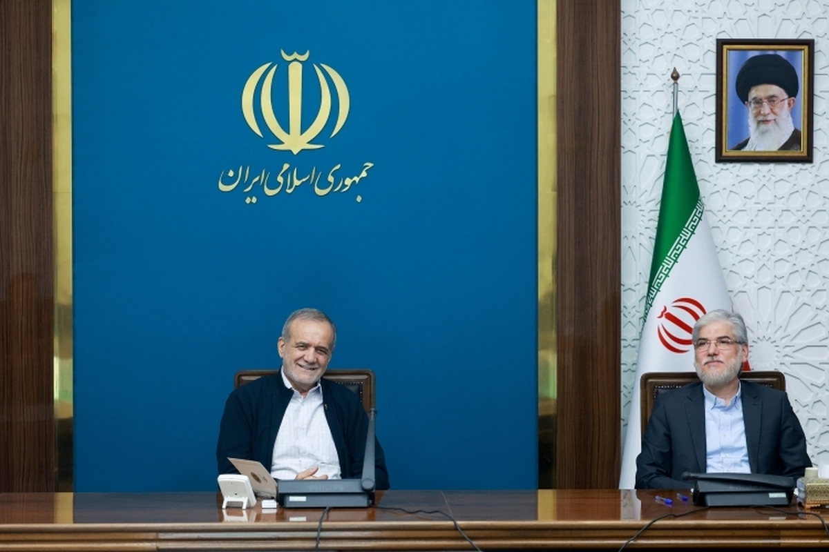 پزشکیان: دانشگاهها باید بازیگران اصلی حل بحرانهای کشور شوند