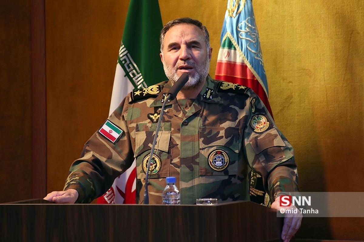 امیر حیدری: صلح نباید به معنای تسلیم یا عدم اقدام در برابر تهدیدات باشد/ ارتش ایران میتواند پاسدار صلحی مقتدر، اخلاقمدار و کارآمد باشد + فیلم