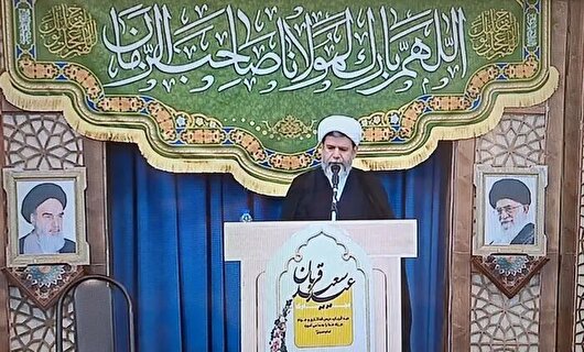ایران در برابر توطئه‌ها سربلند ایستاده است