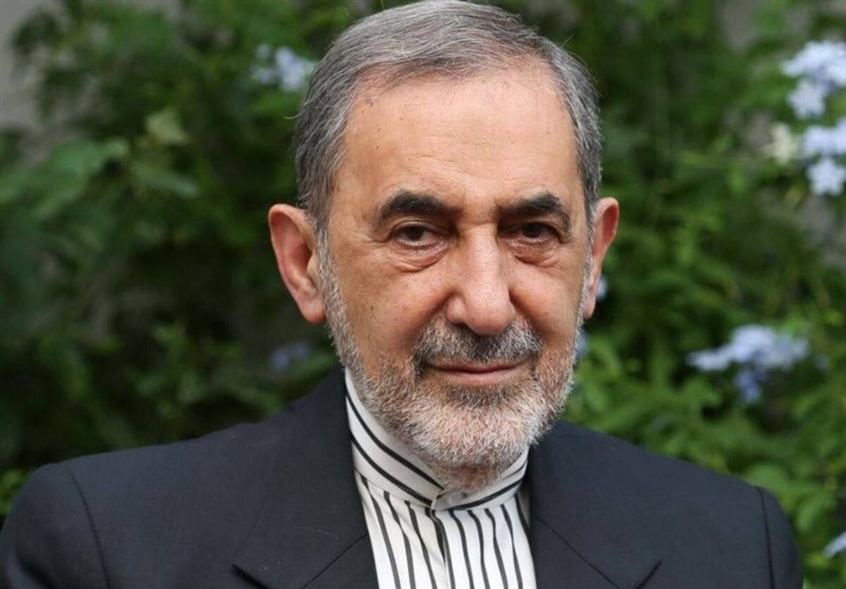 ولایتی: ایران در مرکز نظم نوین جهانی ایستاده است