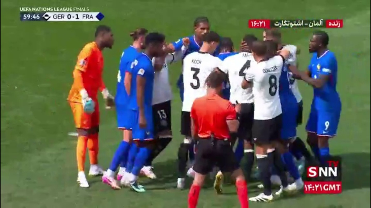 درگیری بازیکنان فرانسه و آلمان در دقیقه ۶۰ بازی