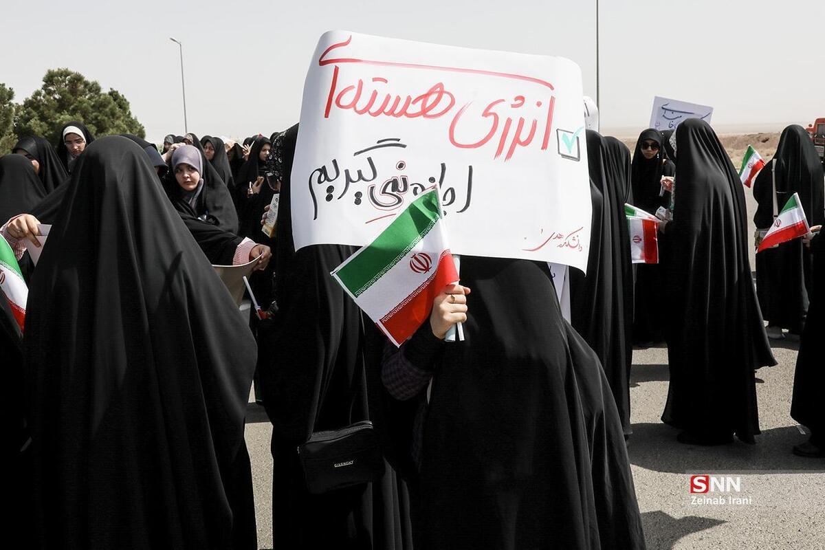 دانشجویان مقابل نیروگاه هستهای بوشهر در دفاع از حق غنی سازی ایران تجمع خواهند کرد+فیلم