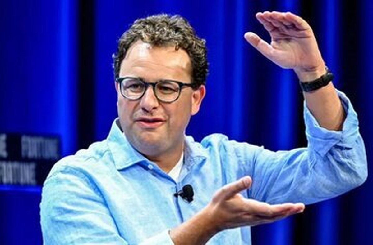 مدیرعامل آنتروپیک: هوش مصنوعی از انسان هم کمتر توهم میزند!