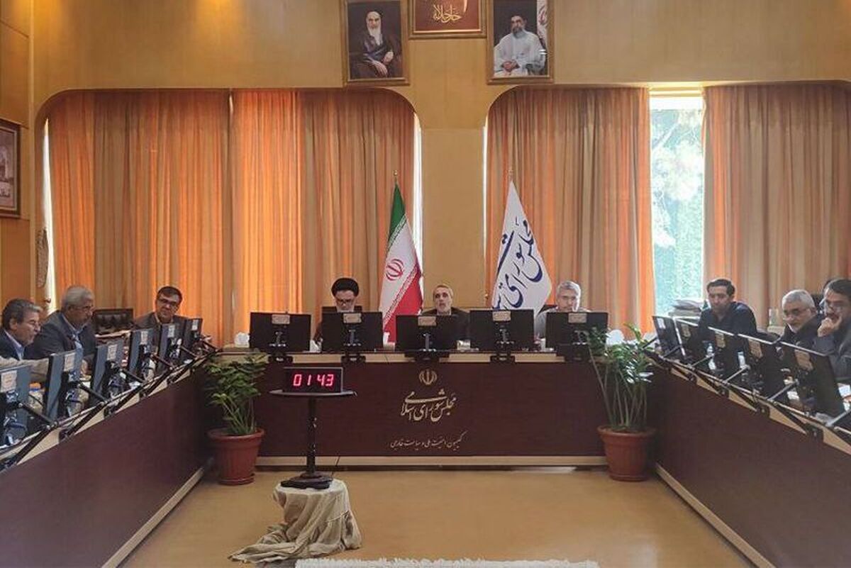 آمریکاییها حق باجخواهی از ایران را ندارند/ به هیچ وجه از غنی سازی به عنوان حق قانونی کوتاه نمیآییم