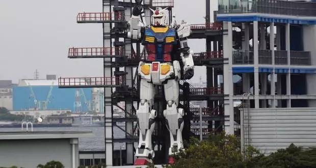 نگاهی به ربات های انسان نمای غول پیکر/ آیا امکان تولید غول های جنگی رباتیک وجود دارد؟