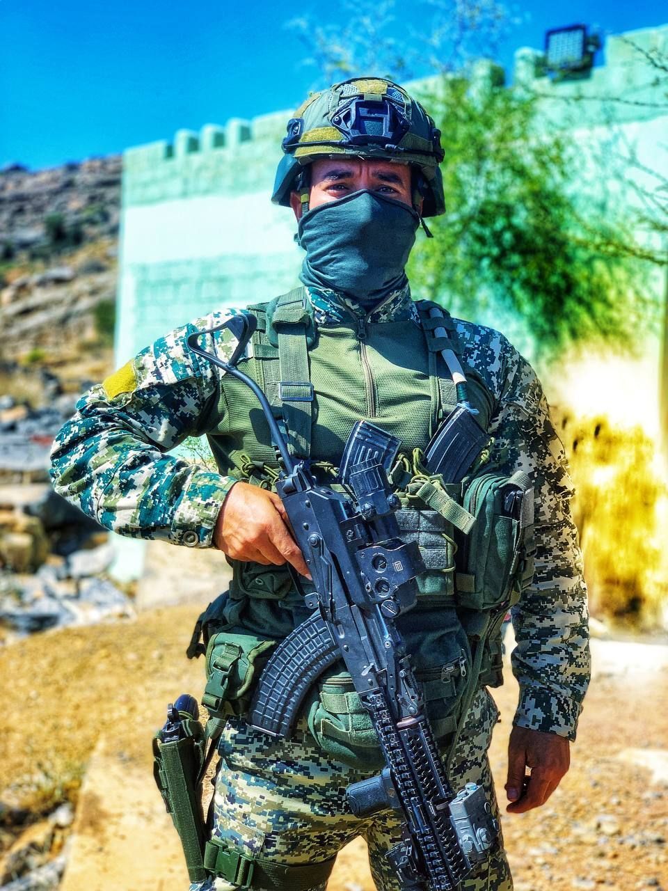 نیروهای عملیات ویژه ایرانی از چه سلاح هایی استفاده میکنند؟/ بررسی تصویرمحور از تسلیحات انفرادی نیروهای مخصوص نوپو و ارتش و سپاه
