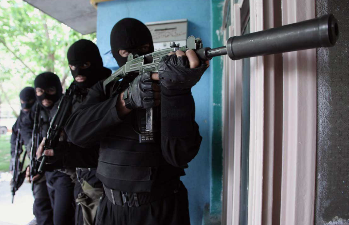 نیروهای عملیات ویژه ایرانی از چه سلاح هایی استفاده میکنند؟/ بررسی تصویرمحور از تسلیحات انفرادی نیروهای مخصوص نوپو و ارتش و سپاه