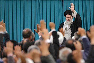اینفوگرافی| توصیه حضرت آیت‌الله خامنه‌ای به قرائت قرآن و دعا برای پیروزی جبهه مقاومت