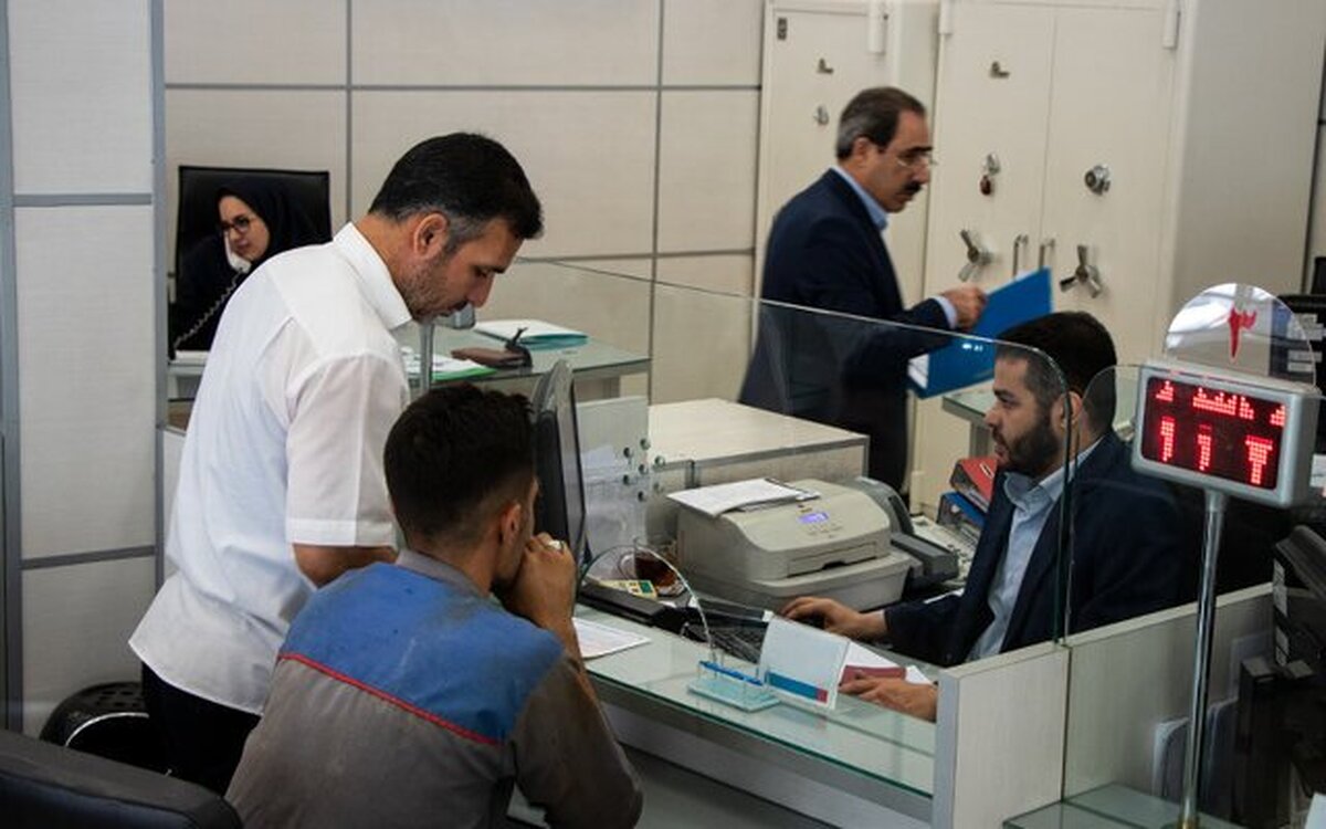 شعب بانکهای سراسرکشور فعال هستند/ خدمات ساتنا و پایا برقرار است