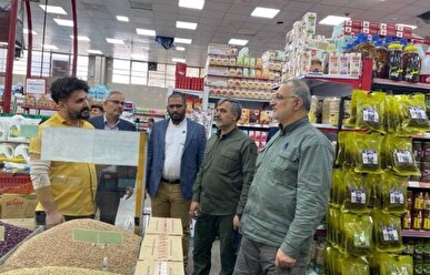 زاکانی: میادین میوه و تره‌بار در پایتخت مانند همیشه برقرار است