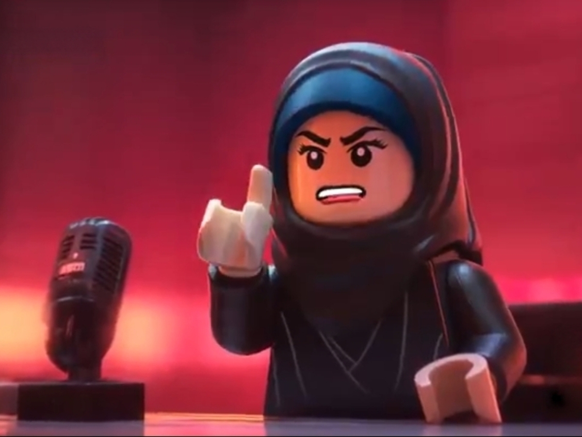 شما با لگو خیال‌پردازی کردید….
اما ما کابوستان را ساختیم.
این تصویرسازی کودکانه نیست؛ بازسازی کابوس واقعی‌تان است.
وقتی قدرت ما به زبان بازی هم شما را درهم می‌کوبد، یعنی بازی تمام شده.
 #قدرت_واقعی