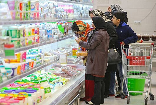 کمبودی در بازار مواد غذایی قم وجود ندارد/لزوم افزایش نظارت بر فروش و قیمتگذاری در کارخانجات