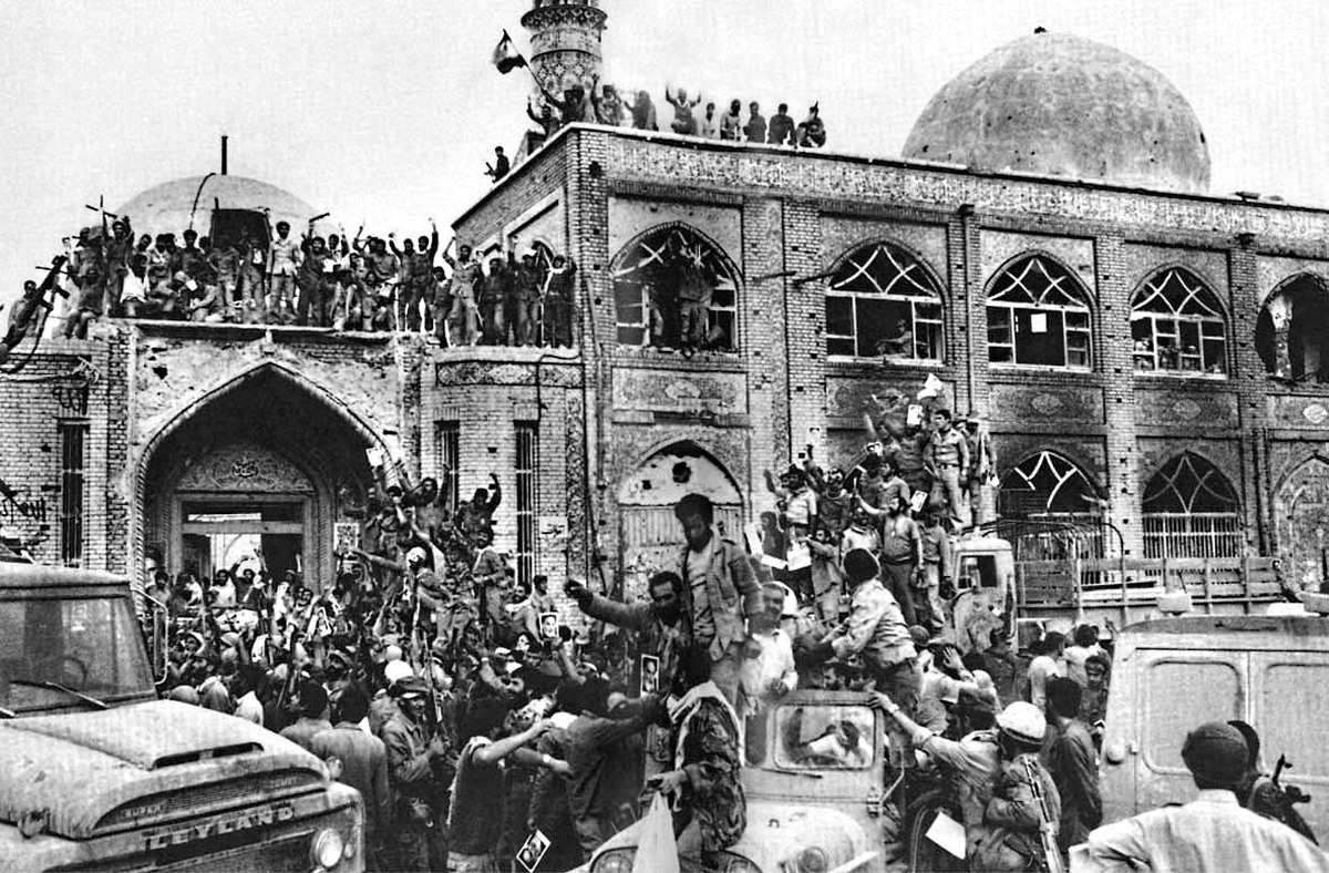 پیام حضرت آیتالله خامنهای به امام خمینی در سوم خرداد ۱۳۶۱