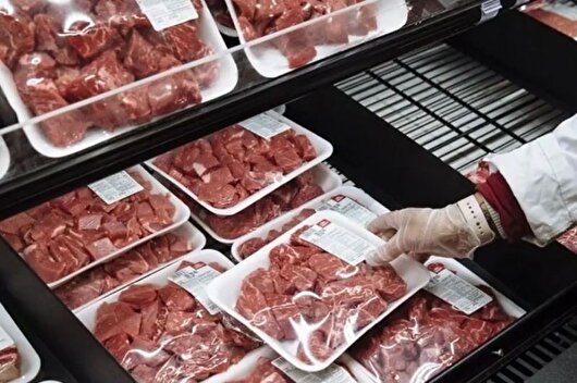 کشف ۱۴۰۳ کیلوگرم گوشت فاسد در یک فروشگاه زنجیره‌ای خرم‌آباد