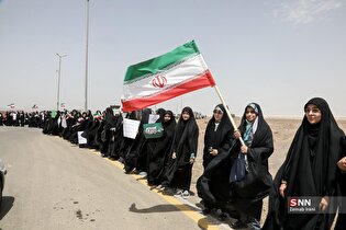 تجمع دانشجویان مقابل سایت هسته‌ای فردو