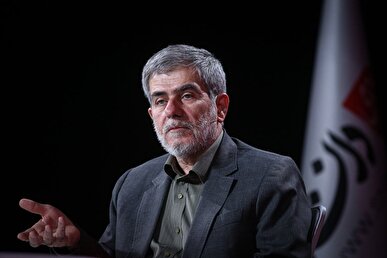 بعد از انقلاب حتی یک گرم اورانیوم غنی‌شده به ما ندادند/ تحریم فناوری هسته‌ای از همان روز اول انقلاب شروع شد + فیلم