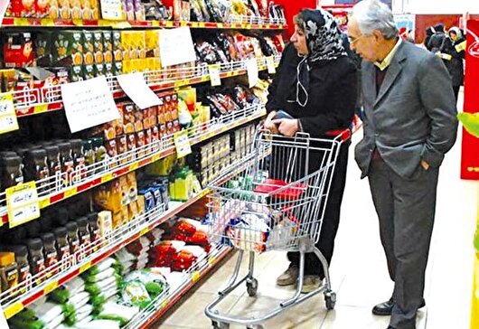 مردم از خریدهای هیجانی اقلام خوراکی خودداری کنند