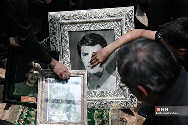 به احترام آنان که بر فراز خون ایستادند