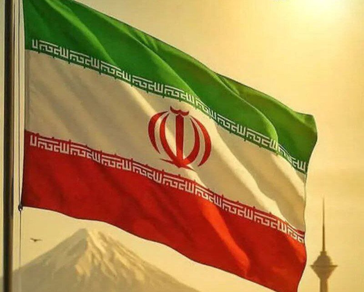 هم‌خوانی «ای ایران» با همراهی پرویز پرستویی و دیگر هنرمندان در قلب تهران