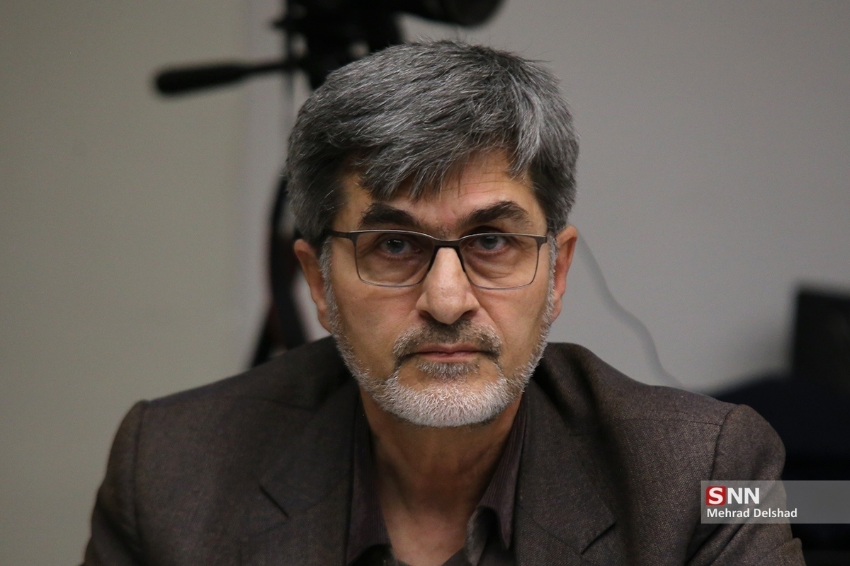 کوچک زاده: چه کسی باید استانداری که ناموس مردم غیور کُرد را برای سان دیدن فلان مهمان خارجی سوار اسب میکند، مواخذه کند؟ + فیلم