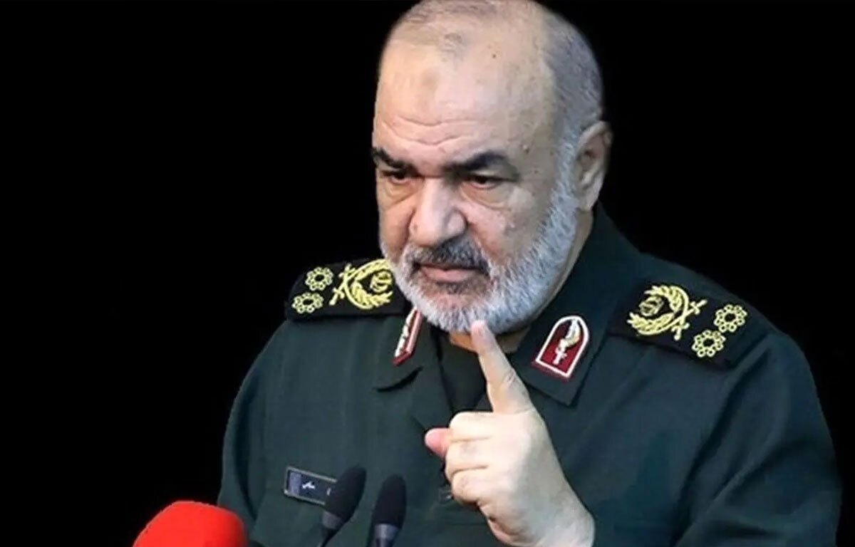 ما یک ملتی هستیم که ذلت را نمیپذیریم/ تحقیر برای ملت ایران بی معناست