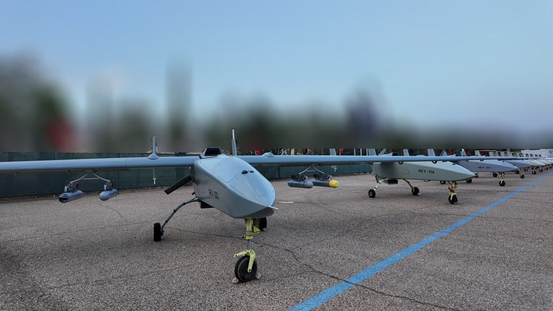 پهپاد های مدرن ابابیل 5 روی ناو پهپادبر سپاه مستقر شدند/ ترکیب پهپاد رزمی با برد بیش از 2 هزار کیلومتر  با ناو پهپادبر