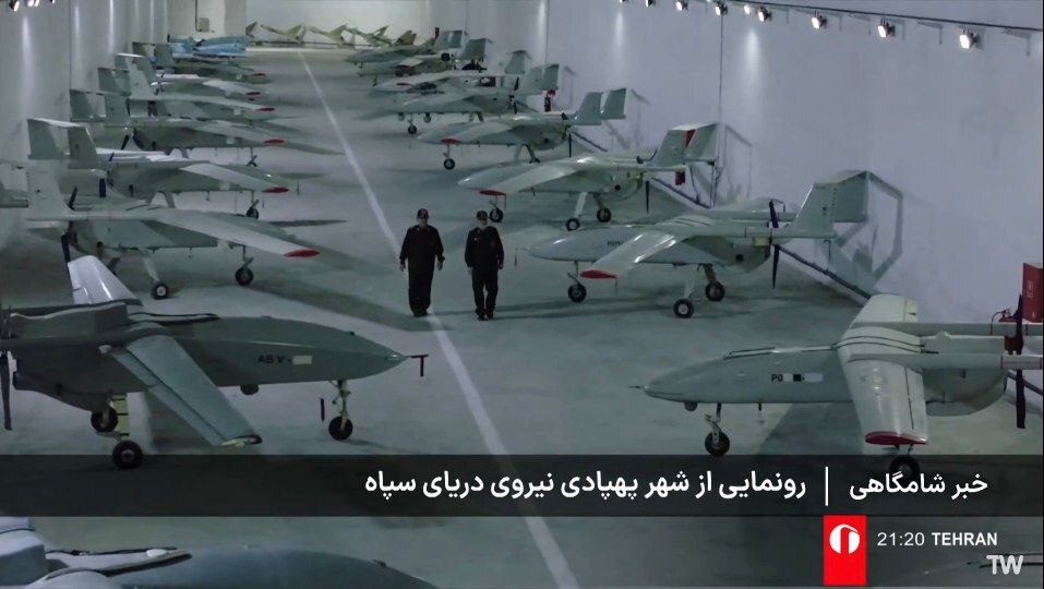 پهپاد های مدرن ابابیل 5 روی ناو پهپادبر سپاه مستقر شدند/ ترکیب پهپاد رزمی با برد بیش از 2 هزار کیلومتر  با ناو پهپادبر