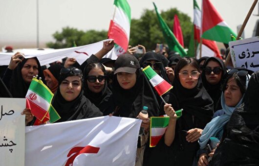 حمایت از برنامه صلح‌آمیز هسته‌ای از تهران تا نصف جهان